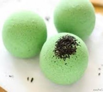 Bath Bombs clay and green tea for tightening and treatment of cellulite