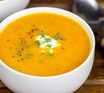 Velvet soup of sweet potatoes and pumpkin