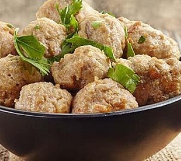 Meatballs with ouzo and oats